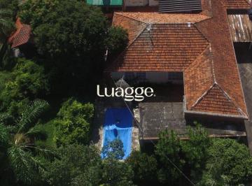 Casa · 230m² · 4 Quartos · 4 Vagas · Casa com 4 Quartos e 4 vagas de garagem no Bairro Vila Ipiranga