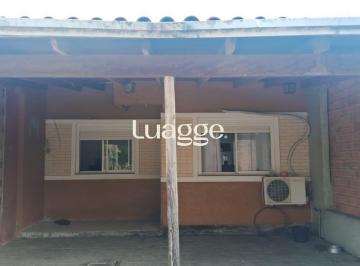 Casa · 86m² · 2 Quartos · 2 Vagas · Casa com 2 dormitórios com pátio e edícula.