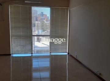 Comercial · 31m² · 1 Quarto · 1 Vaga · Sala comercial no bairro Petrópolis.