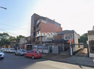 Casa · 300m² · 3 Quartos · 8 Vagas · Casa com 3 quartos, 3 banheiros, 300m² e 8 vagas no Menino Deus.