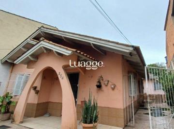 Casa · 198m² · 3 Quartos · 4 Vagas · Casa térrea com edícula aos fundos