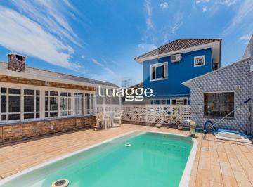 Casa · 128m² · 3 Quartos · 3 Vagas · Casa com piscina e 3 quartos à venda em Cachoeirinha