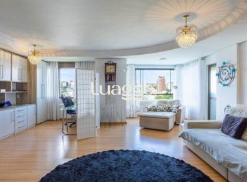 Apartamento · 211m² · 3 Quartos · 2 Vagas · Cobertura com 3 Quartos, 1 suíte, 2 vagas e 211m² no Petrópolis.