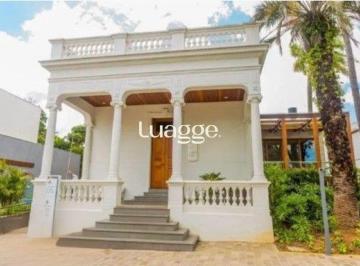 Casa · 211m² · 3 Quartos · 2 Vagas · Avenida Clemenciano Barnasque, 121 - Teresópolis, Porto Alegre - RS