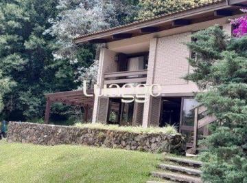 Casa · 350m² · 3 Quartos · 3 Vagas · 🏡 BELÍSSIMA CASA EM GRAMADO – JUNTO AO LAGO NEGRO 🌲✨