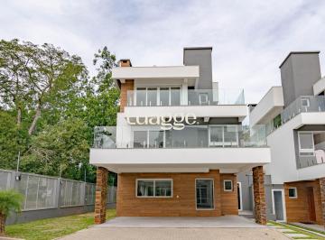 Casa · 300m² · 3 Quartos · 4 Vagas · Viva o Privilégio de Ter o Guaíba como Quintal