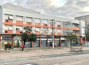 Apartamento · 70m² · 2 Quartos · Apartamento de 2 Dormitórios totalmente reformado com churrasqueira