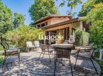 Casa · 264m² · 4 Quartos · 4 Vagas · Casa em Gramado de 4 dormitórios e 4 vagas