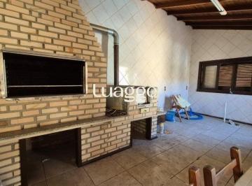 Casa · 540m² · 3 Quartos · 5 Vagas · Casa de 3 quartos e 5 vagas de garagem em Canoas.