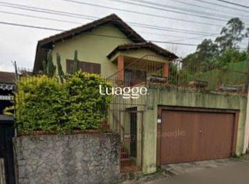Casa · 208m² · 3 Quartos · 2 Vagas · Casa com 2 dormitórios e edícula nos fundos no Bairro Nonoai