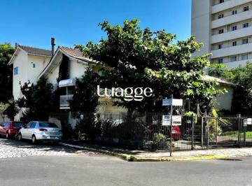 Casa · 350m² · 5 Quartos · 3 Vagas · Casa de Esquina com 5 dormitórios com lago ornamental em Taquara