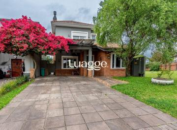 Casa · 230m² · 4 Quartos · 4 Vagas · Casa à venda - em Terraville