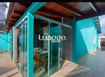 Casa · 220m² · 2 Quartos · 2 Vagas · Casa com pátio em Cachoeirinha