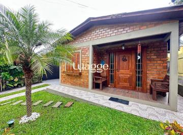 Casa · 109m² · 2 Quartos · 3 Vagas · Casa de alvenaria toda reformada e mobiliada no bairro Lami