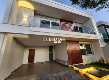 Casa · 230m² · 3 Quartos · 2 Vagas · Casa Duplex Nova com 3 suítes no Mont Serrat em Canoas