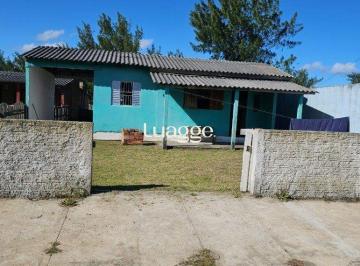 Casa · 63m² · 2 Quartos · 3 Vagas · Casa 2 dormitorios a uma quadra do mar!!