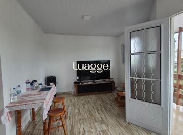 Casa · 324m² · 2 Quartos · 4 Vagas · Belíssima casa de 2 dormitórios com um amplo pátio na cidade de Passo Fundo