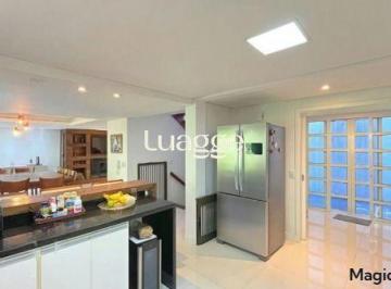 Casa · 155m² · 4 Quartos · 4 Vagas · Casa em Condomínio na Pedra Redonda | 4 Dormitórios | 297m² | 4 Vagas | Solar Bi