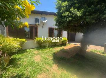 Casa · 197m² · 5 Quartos · 4 Vagas · Casa de 5 dormitórios e 4 vagas de garagem em Canoas.