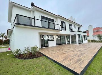 Casa · 520m² · 4 Quartos · 2 Vagas · 🏡 CASA DE ALTO PADRÃO NO CONDOMÍNIO GREEN VILLAGE – Xangrila/RS