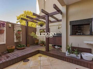 Casa · 250m² · 3 Quartos · 2 Vagas · Casa em condomínio com 3 dormitórios, suíte e 2 vagas