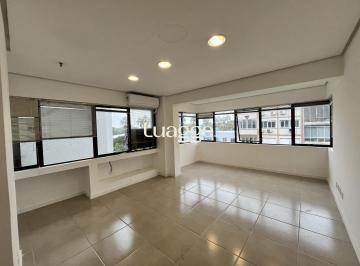 Comercial · 35m² · 1 Quarto · 1 Vaga · sala comercial com uma vaga de garagem no bairro Bom Fim