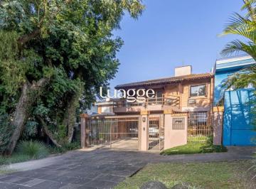Casa · 300m² · 4 Quartos · 4 Vagas · Casa com 4 Quartos, 4 banheiros, 4 vagas e 300 m² á venda Chácara Das Pedras.