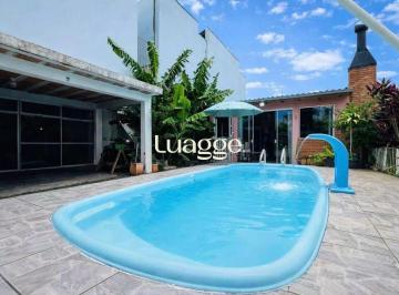 Casa · 100m² · 2 Quartos · 3 Vagas · Casa com churrasqueira / Piscina
