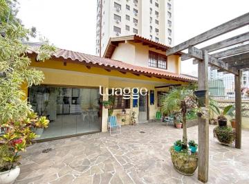 Casa · 198m² · 3 Quartos · 2 Vagas · Casa térrea com edícula e salão de festas próximo ao Iguatemi