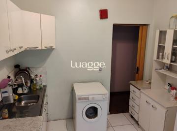Apartamento · 67m² · 2 Quartos · Apartamento 2 dormitórios, 67m², amplo e bem localizado na Av. Assis Brasil
