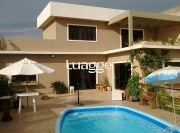 Casa · 200m² · 3 Quartos · 2 Vagas · Casa para Venda - 200m², 3 dormitórios, 2 vagas - Centro
