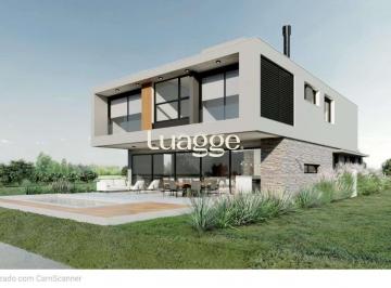 Casa · 357m² · 4 Quartos · 2 Vagas · Casa à venda - em Torres