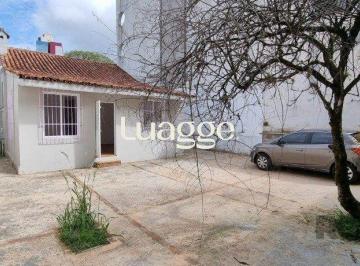 Casa · 105m² · 2 Quartos · 5 Vagas · Casa de 2 dormitórios no bairro Petrópolis