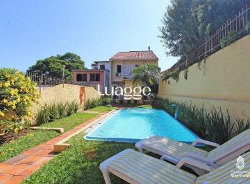 Casa · 240m² · 5 Quartos · 3 Vagas · Casa para Venda - 240m², 5 dormitórios, sendo 1 suites, 3 vagas - Menino Deus