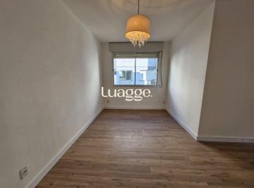 Apartamento · 69m² · 3 Quartos · Apartamento 3 dormitórios na rua Corronel Massot, Cristal.