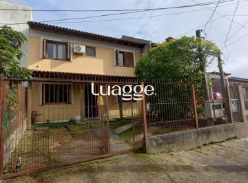 Casa · 100m² · 4 Quartos · 1 Vaga · Sobrado no bairro Guaruja