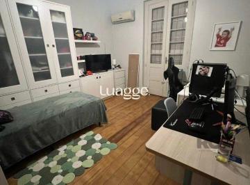 Casa · 350m² · 4 Quartos · Casa em alvenaria, próxima à 24 de outubro, com a seguinte composição