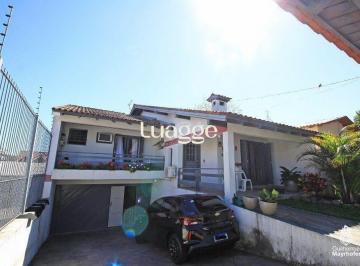Casa · 225m² · 3 Quartos · 4 Vagas · Casa para Venda - 225.36m², 3 dormitórios, sendo 1 suites, 4 vagas - Camaquã
