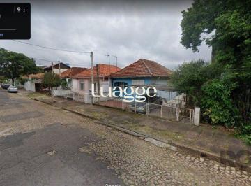 Casa · 250m² · 2 Quartos · 1 Vaga · Terreno com 3 casas, no bairro Cristo Redentor, em Porto Alegre, RS.