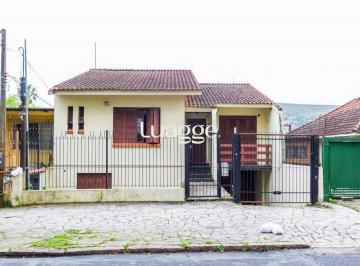 Casa · 150m² · 4 Quartos · 5 Vagas · Casa com entradas independentes em Teresópolis: oportunidade para investimento e