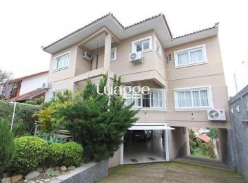 Casa · 700m² · 4 Quartos · 6 Vagas · EXCELENTE CASA COM 4 DORMITÓRIOS, 6 VAGAS DE GARAGEM E VISTA PANORÂMICA.