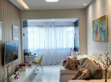 Apartamento de 2 quartos, Salvador · APARTAMENTO MOBILIADO EM LOCALIZAÇÃO PRIVILEGIADA: É SÓ ENTRAR E MORAR...