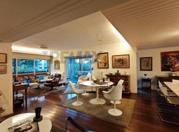 Apartamento · 273m² · 3 Quartos · 2 Vagas · Apartamento 1 por andar com 273 m² em Casa Forte, 03 Quartos, 02 suítes, 02 vagas de garagem
