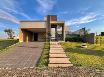 Casa · 3 Quartos · 4 Vagas · VENDO Belíssima Casa com Piscina e 3 Suítes em Cond. Fechado.