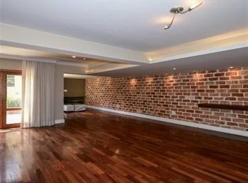 Casa · 200m² · 3 Quartos · 3 Vagas · Casa Alto Padrão na Vila Andrade de 3 Quartos com 3 Vagas - 200m² à Venda.