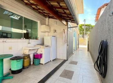 casa-de-condominio-com-3-quartos-em-belo-horizonte-mg-no-bairro-santa-amelia-imovel438418-img6a4e6387ec947.jpg · Casa de Condomínio com 3 quartos à venda em Belo Horizonte, no bairro Santa Amélia
