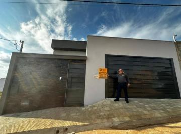 casa-com-3-quartos-em-nepomuceno-mg-no-bairro-santa-helena-imovel435459-img6a3edac194c42.jpg · Casa com 3 quartos à venda em Nepomuceno, no bairro Santa Helena