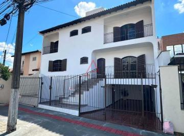 Casa · 275m² · 3 Quartos · 3 Vagas · Casa com 3 Quartos para Locação, 275m² por R$4.900,00, Vila Fujita, Londrina-PR