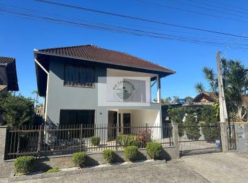 Casa · 325m² · 5 Quartos · 1 Vaga · Residencia com 6 dormitorios, area central de Pirabeiraba, rua sem saida, com escritorio