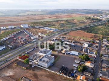 Comercial · 3760m² · 10 Vagas · Área comercial com Galpão na BR153 Anápolis